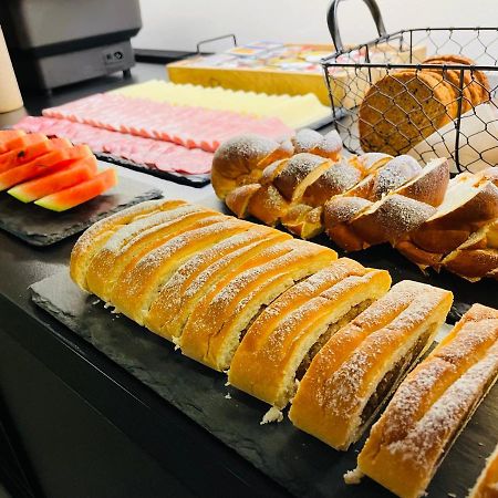 Penzion Vinarstvi Bilkovi Velké Bílovice Exteriör bild
