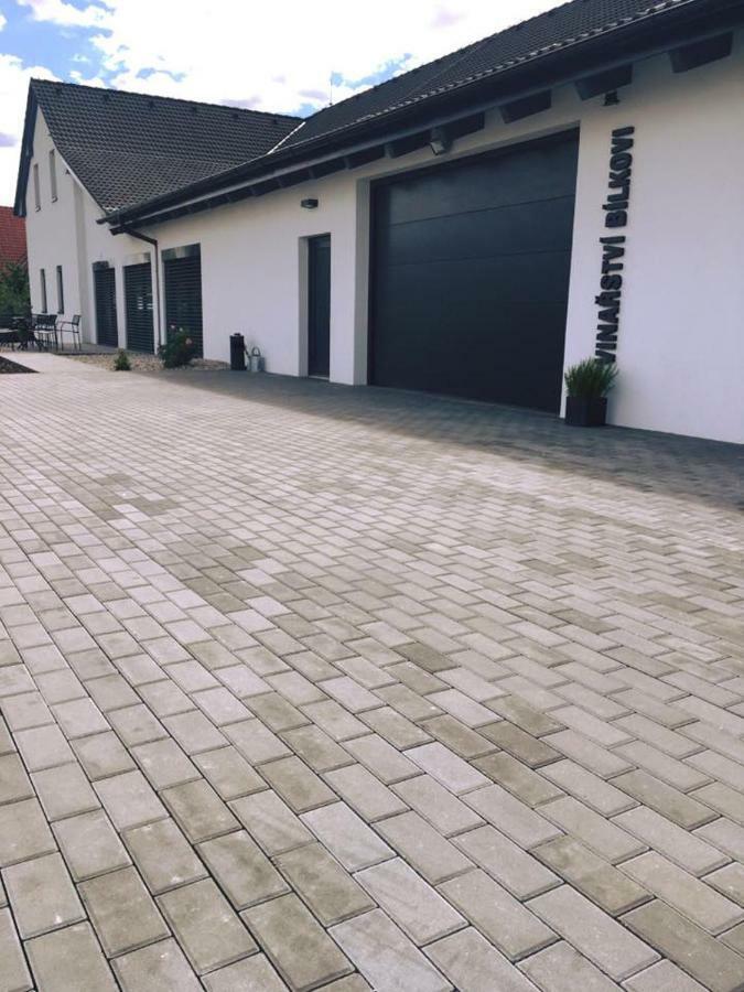 Penzion Vinarstvi Bilkovi Velké Bílovice Exteriör bild